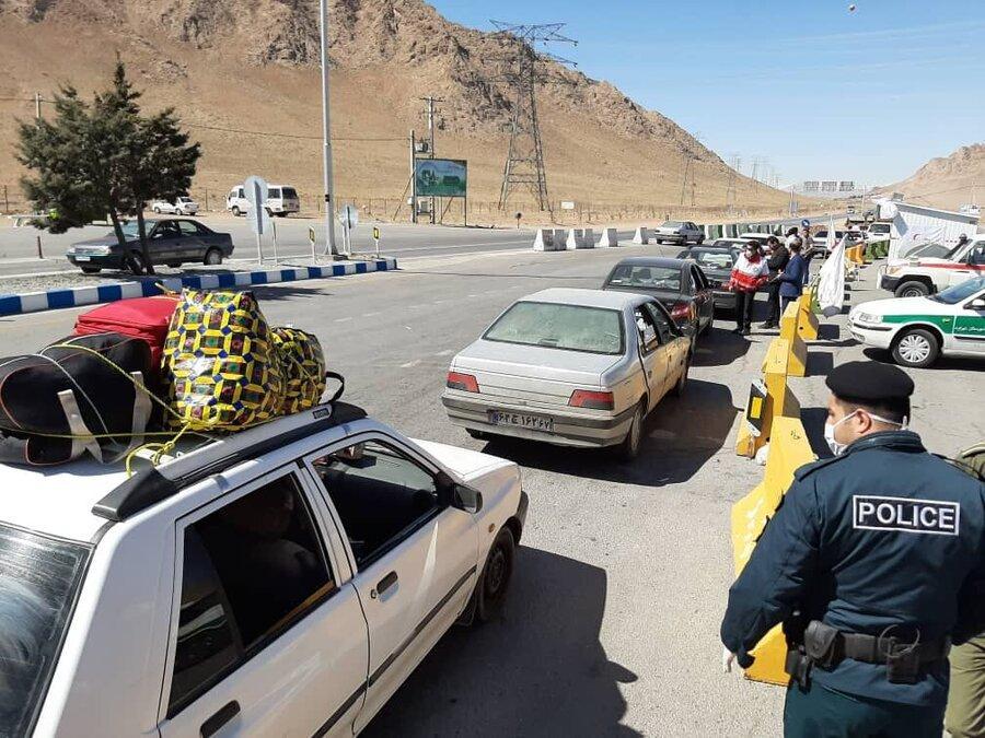 تردد خودروها در جاده ها 15 درصد کمتر شده است تردد خودروها در جاده ها 15 درصد کمتر شده است