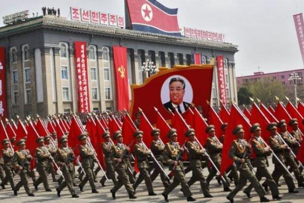 ارتش کره شمالی رژه بامدادی برگزار کرد
